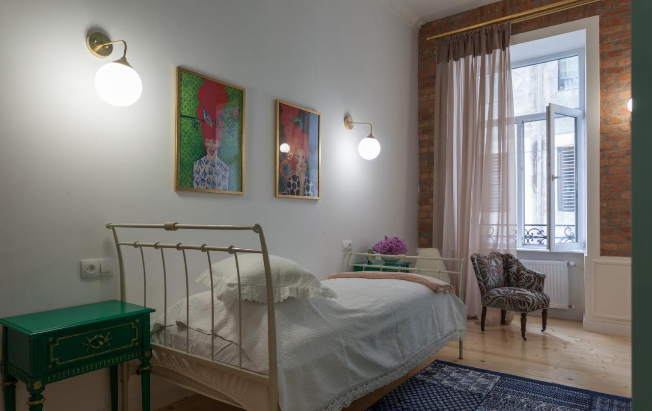 House By The Opera Apartamento Tiflis Exterior foto